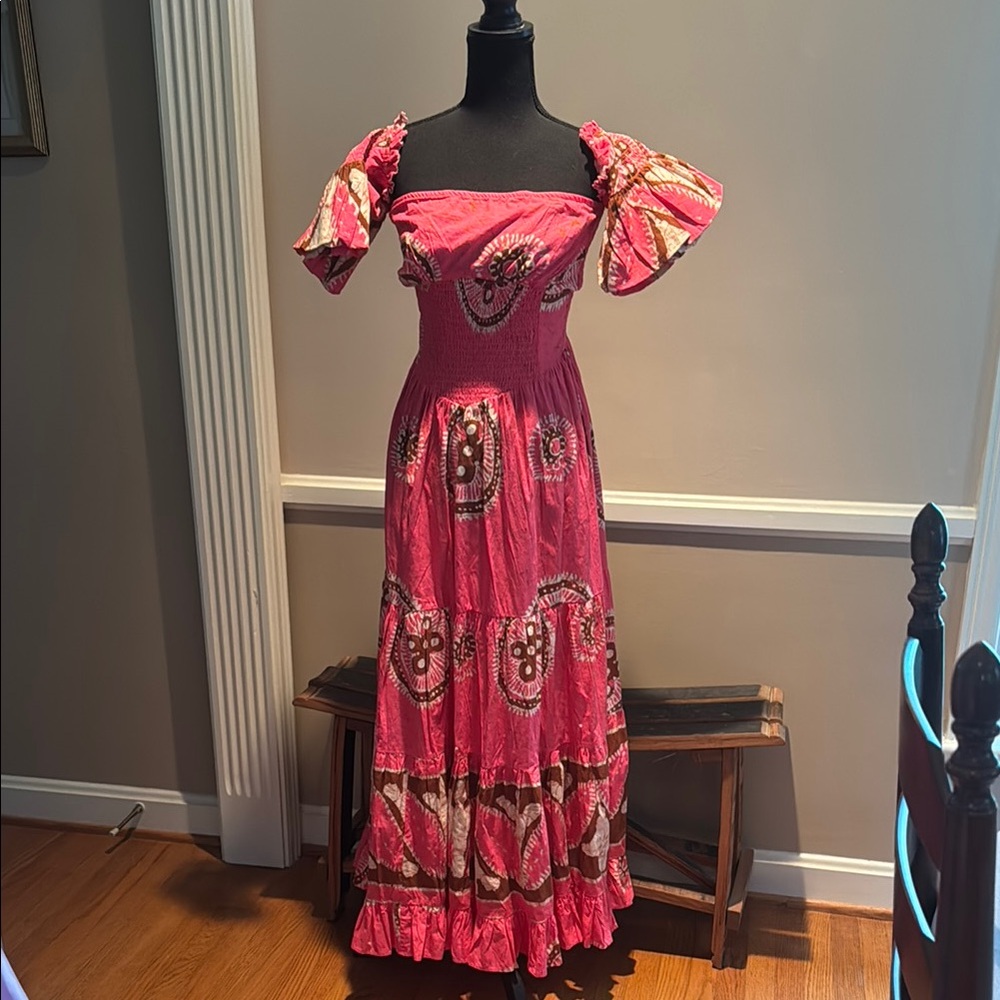 Elegant Pink Patterned Maxi Dress